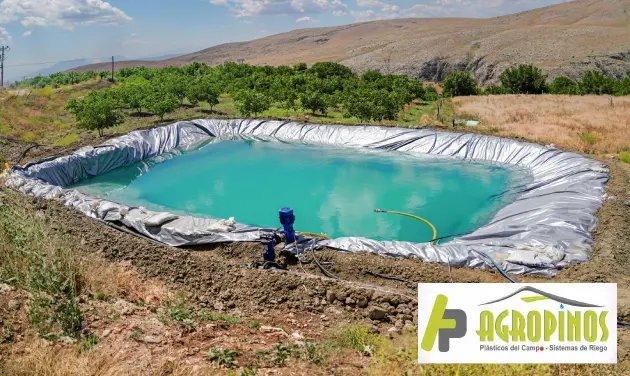 Reservorios de agua con geomembrana